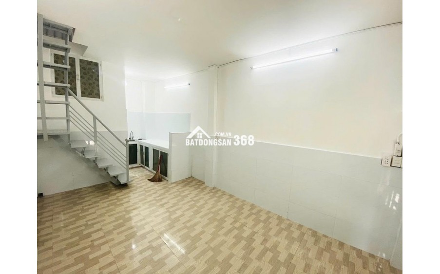 TRẦN XUÂN SOẠN, QUẬN 7 - GIÁ CHỈ 3.2 TỶ - SỔ HỒNG RIÊNG
HOẶC
NHÀ 2 TẦNG, 2 PHÒNG NGỦ, QUẬN 7 - VỊ TRÍ VÀNG TRÊN TRẦN XUÂN SOẢN - 3.2 TỶ 
HOẶC 
CƠ HỘI